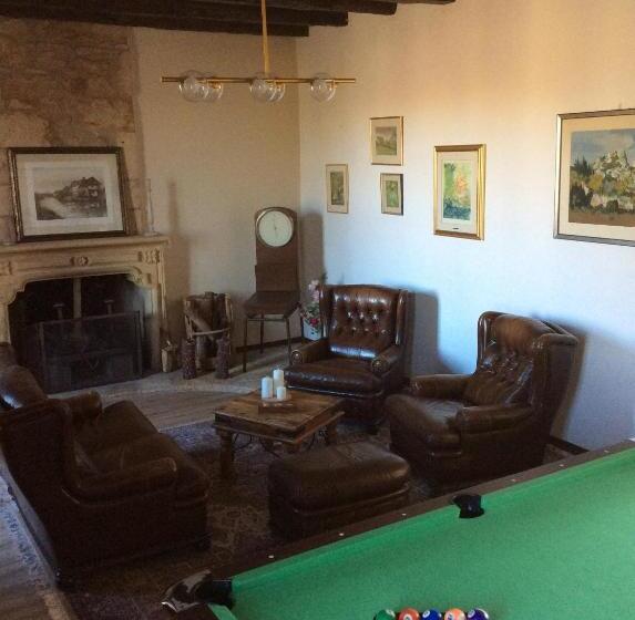 פנסיון Autour D Une Histoire