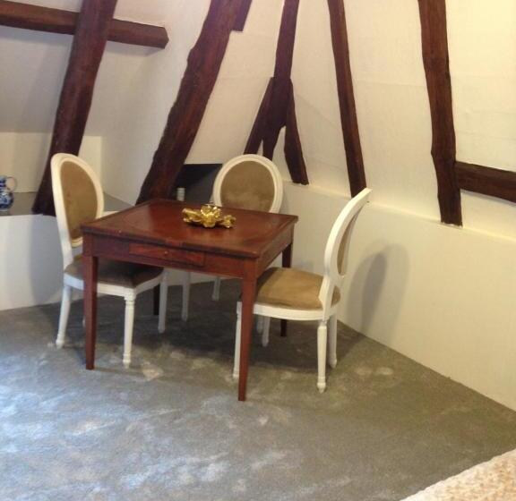 פנסיון Autour D Une Histoire