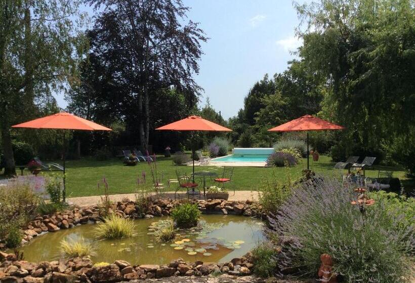 פנסיון Autour D Une Histoire