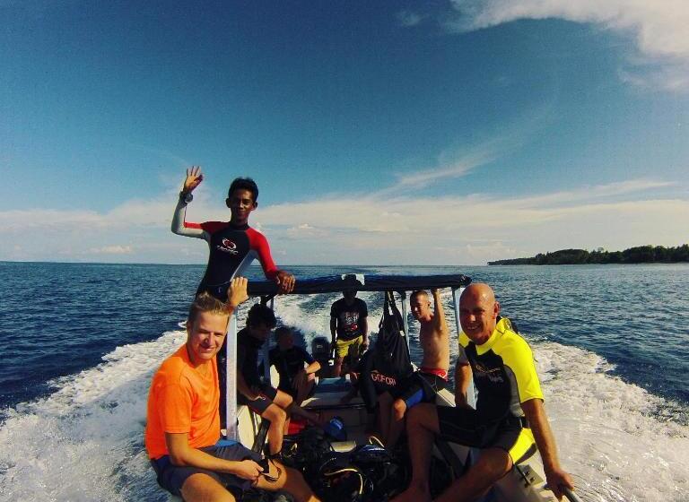 Pristine Paradise Dive Resort Una Una