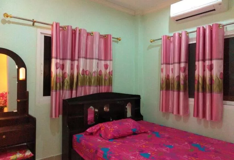 Majatalo Baan Sea Cream