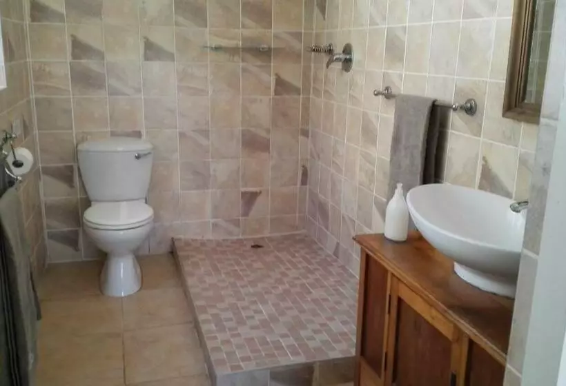 Majatalo Dollery House