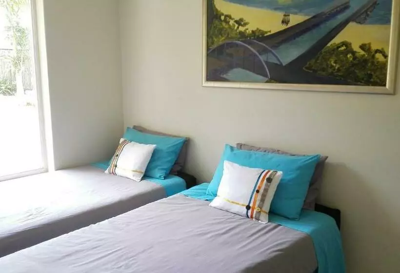 Majatalo Dollery House