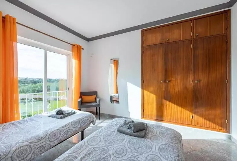 ペンション Local Guesthouse