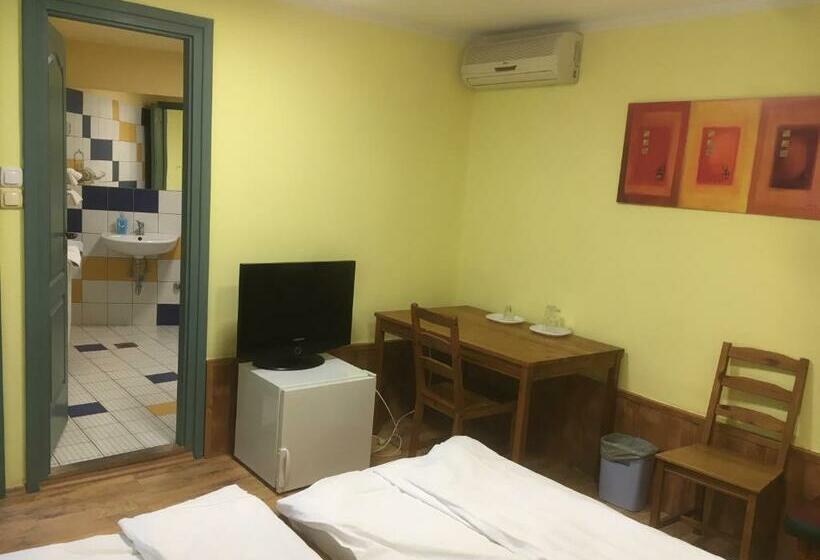 Пансион Roland Motel