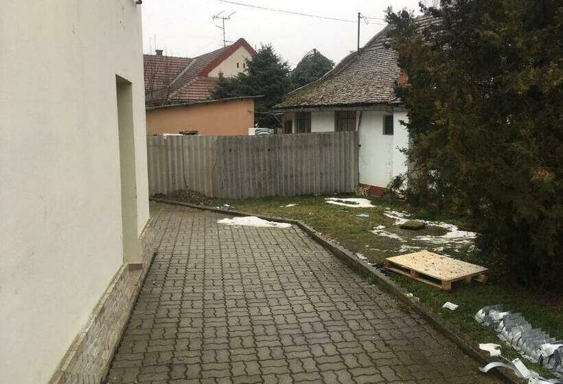 Пансион Roland Motel