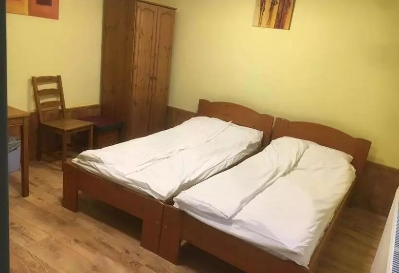 Majatalo Roland Motel