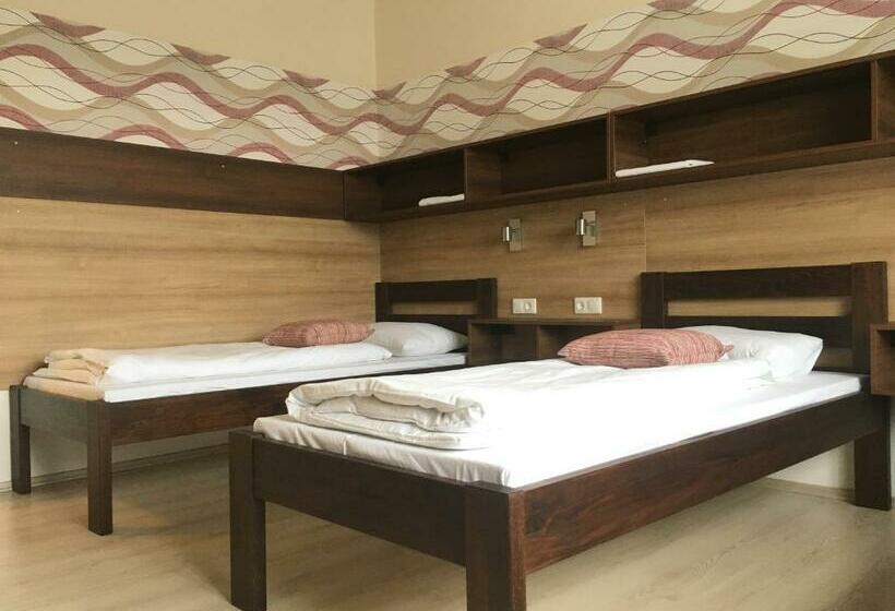 펜션 Toronyi Vendégház