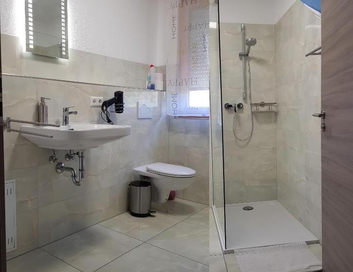 Общежитие Gasthaus Löwen