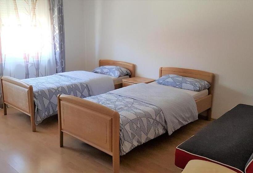 Общежитие Gasthaus Löwen