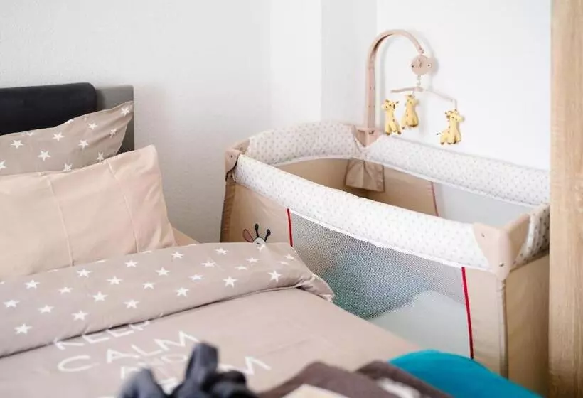 Retkeilymaja Gästehaus Am Flughafen Düsseldorf