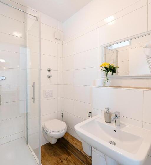 호스텔 Gästehaus Am Flughafen Düsseldorf