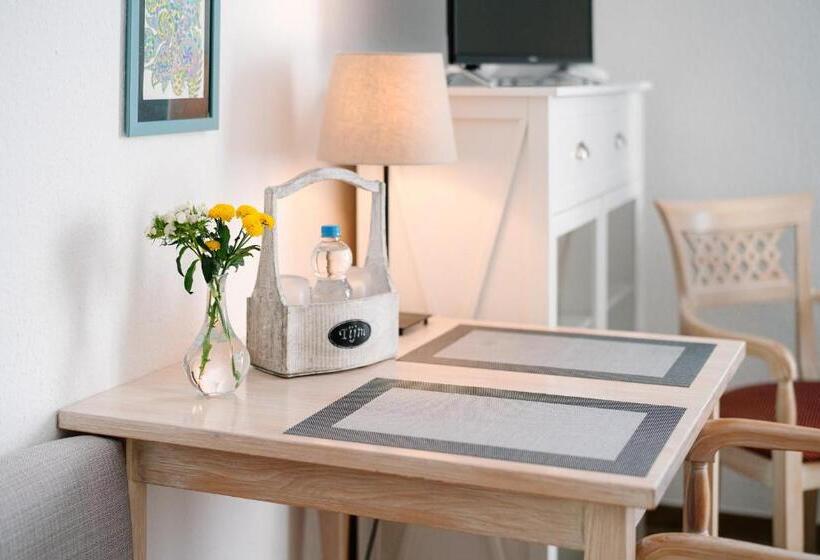 호스텔 Gästehaus Am Flughafen Düsseldorf