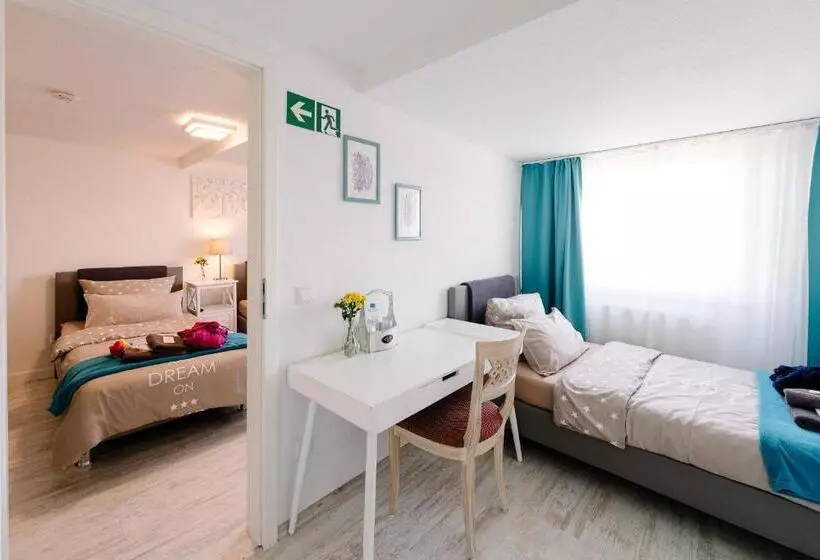 Retkeilymaja Gästehaus Am Flughafen Düsseldorf