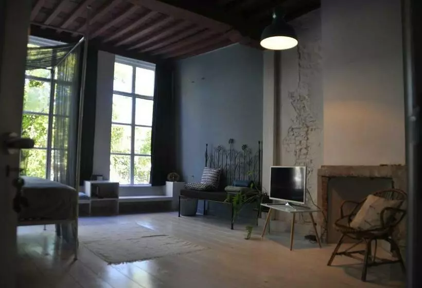 Aamiaismajoitus (B&B) De Theetap