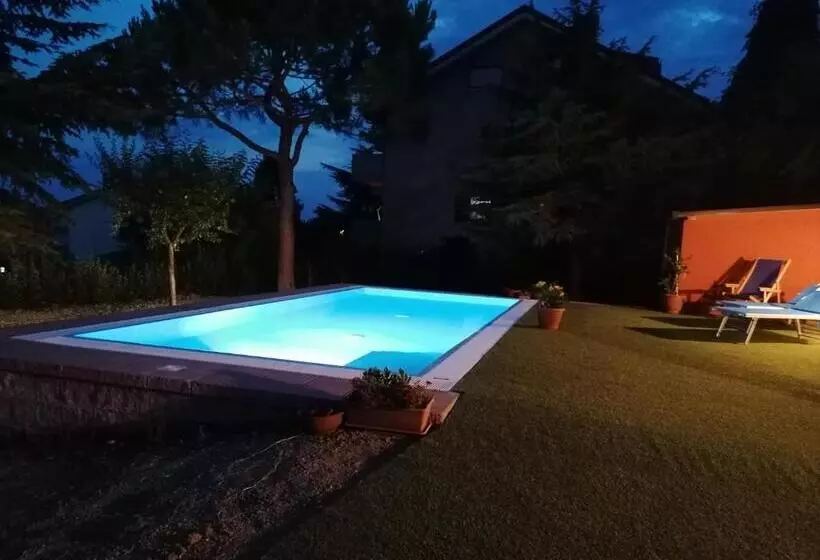 ベッドアンドブレックファースト Petronilla