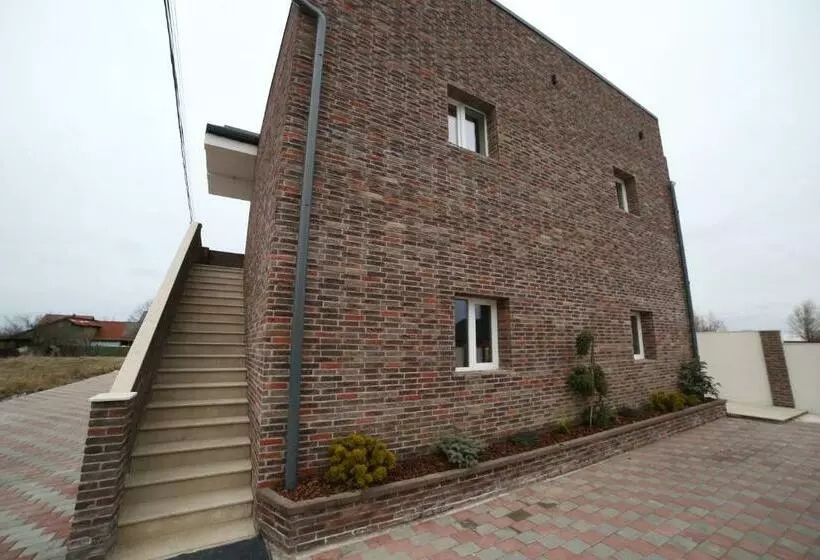 Hotelli Fresh Accommodation