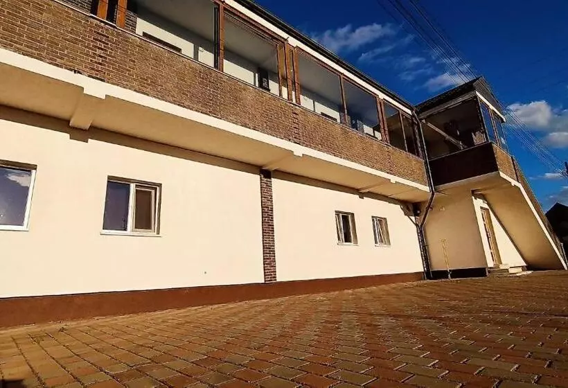 Hotelli Fresh Accommodation