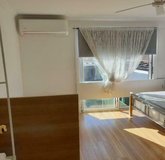 פנסיון Dianella Budget Rooms Happy Place To Stay