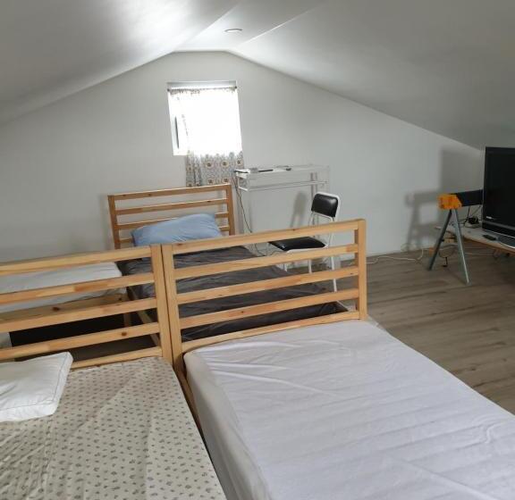 פנסיון Dianella Budget Rooms Happy Place To Stay