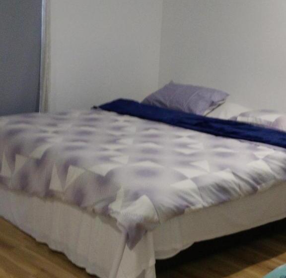 פנסיון Dianella Budget Rooms Happy Place To Stay