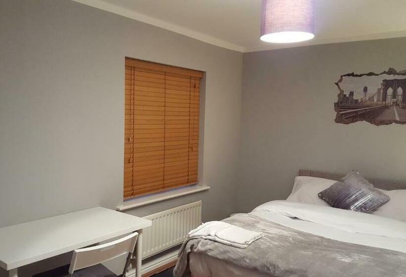 بنسيون Haus Serviced Living