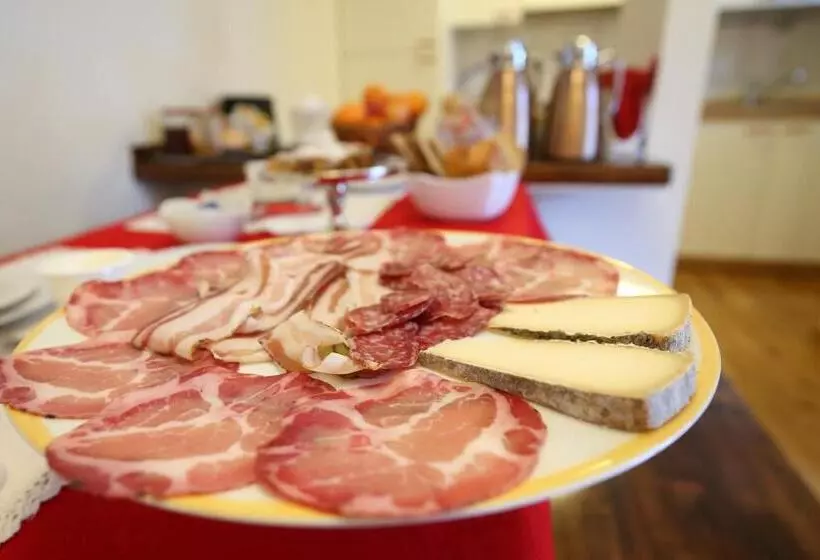 ベッドアンドブレックファースト Bella Vigezzo