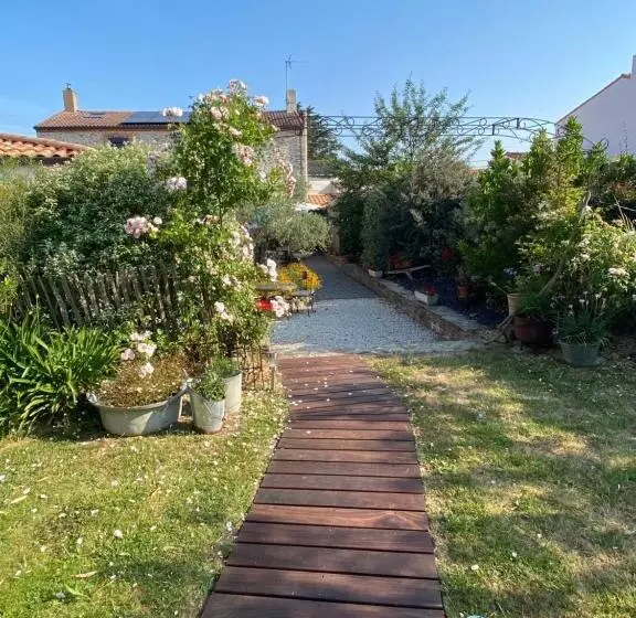 Aamiaismajoitus (B&B) Céline Et Olivier