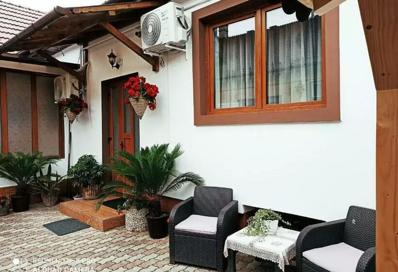 پانسیون Casa Elena