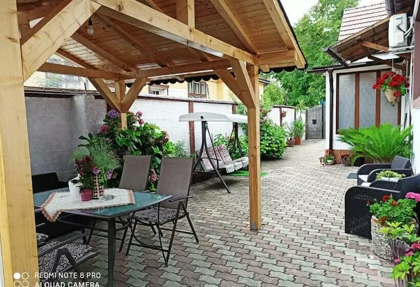 پانسیون Casa Elena