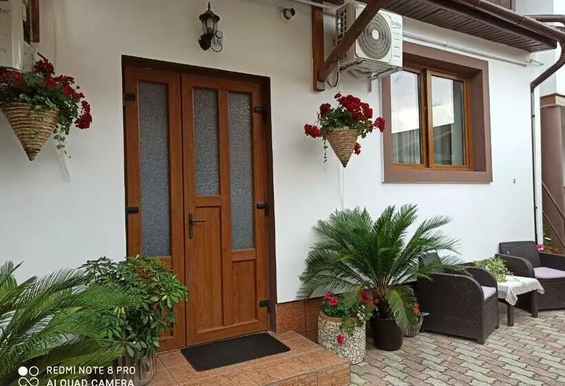 پانسیون Casa Elena