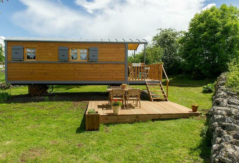 بنسيون La Roulotte Au Fond Du Pré