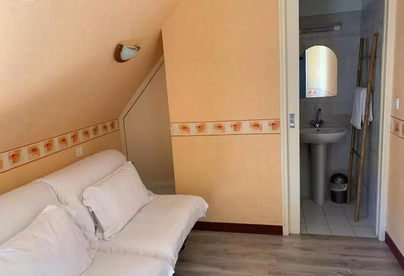 Hotel Le Grillon