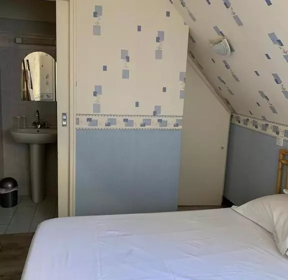 Hotel Le Grillon