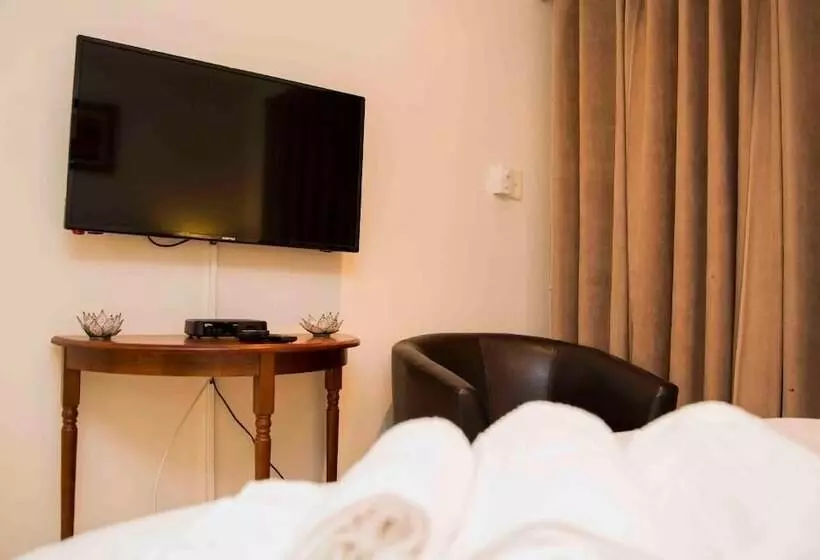 Majatalo Palmwood Guest House