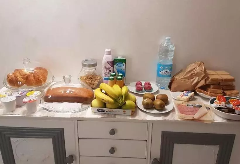 تختخواب و صبحانه Home Sweet Home