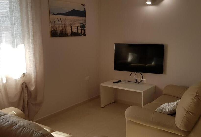 تختخواب و صبحانه Home Sweet Home