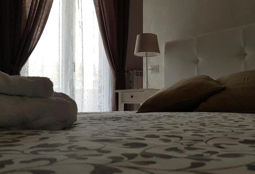 تختخواب و صبحانه Home Sweet Home