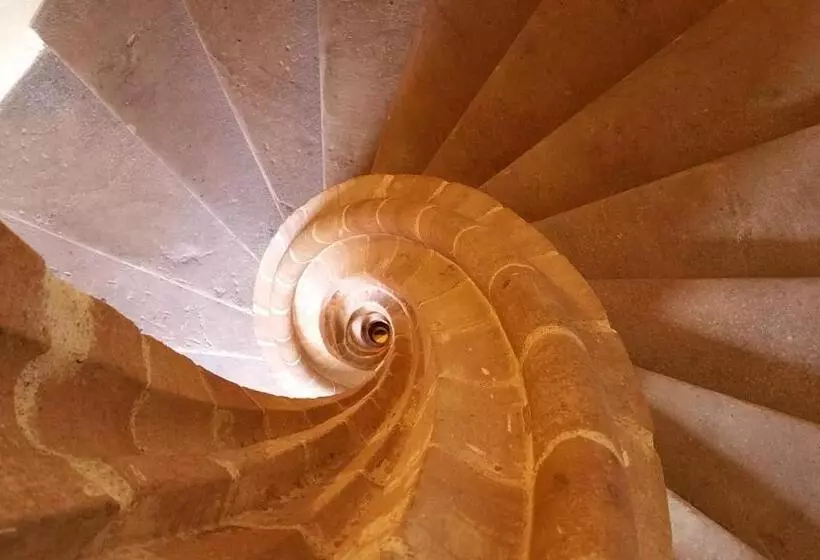 Aamiaismajoitus (B&B) Adrihof à Riquewihr, Cour De L Abbaye D Autrey