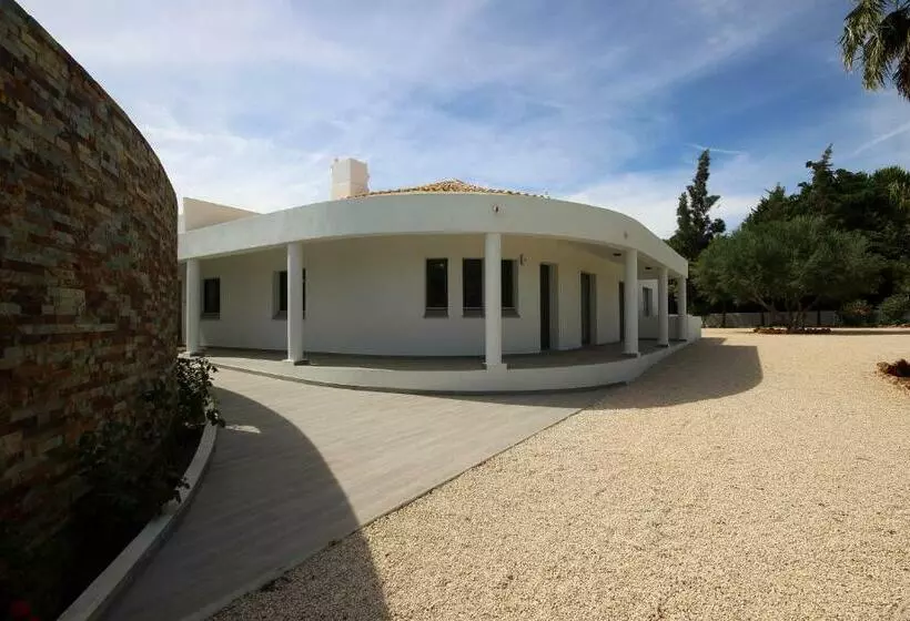 Aamiaismajoitus (B&B) L&f House