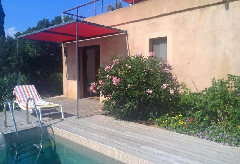 ベッドアンドブレックファースト Villa Mirabel