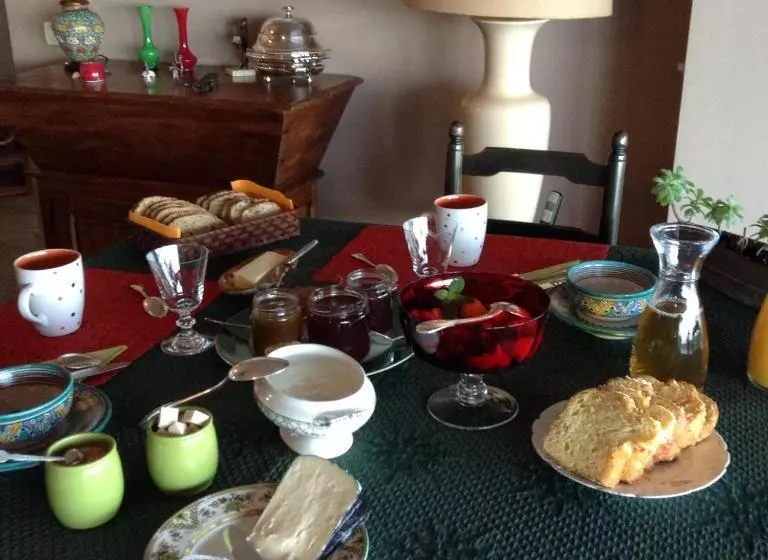 ベッドアンドブレックファースト Villa Mirabel