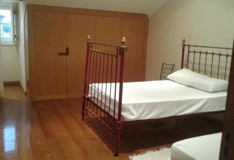 هتل Casa Dos Confrades