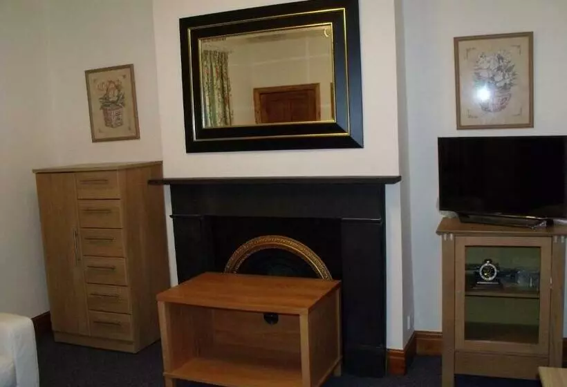 Majatalo Cosy Ground Floor Disabled Friendly Room In Farm House