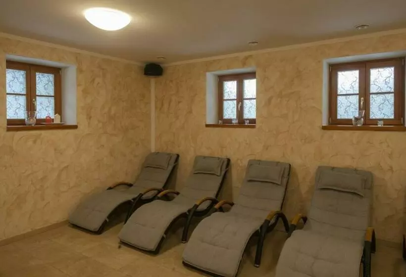 Majatalo Pivovar Lyer