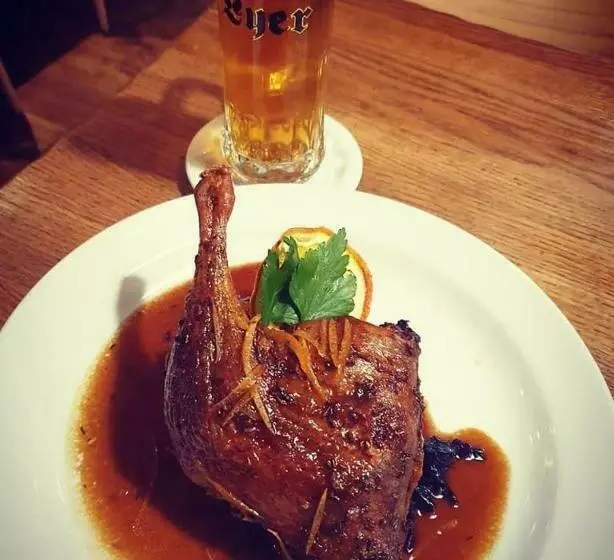 Majatalo Pivovar Lyer