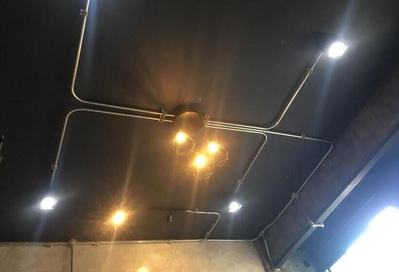 Пансион The Loft Resort Kabin Buri