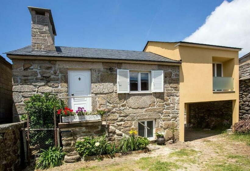 تختخواب و صبحانه Casa Amarela