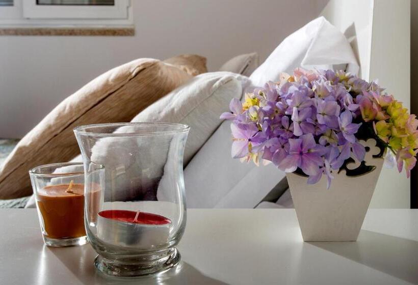 تختخواب و صبحانه Casa Amarela