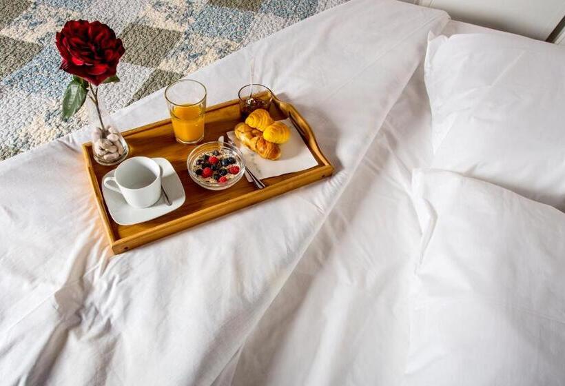 تختخواب و صبحانه Casa Amarela